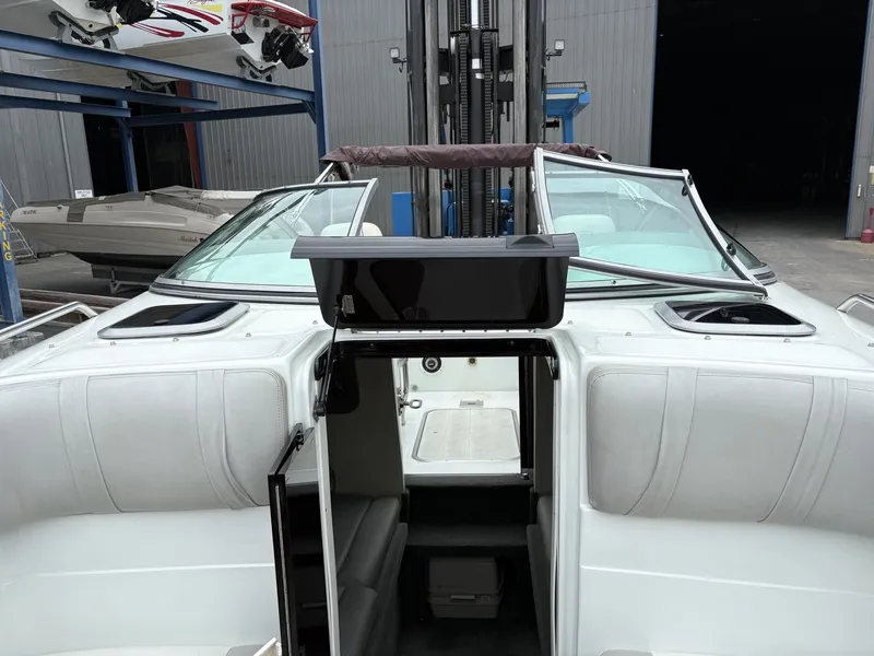 Slide: The Image of Mariah Z245 2002 - 9