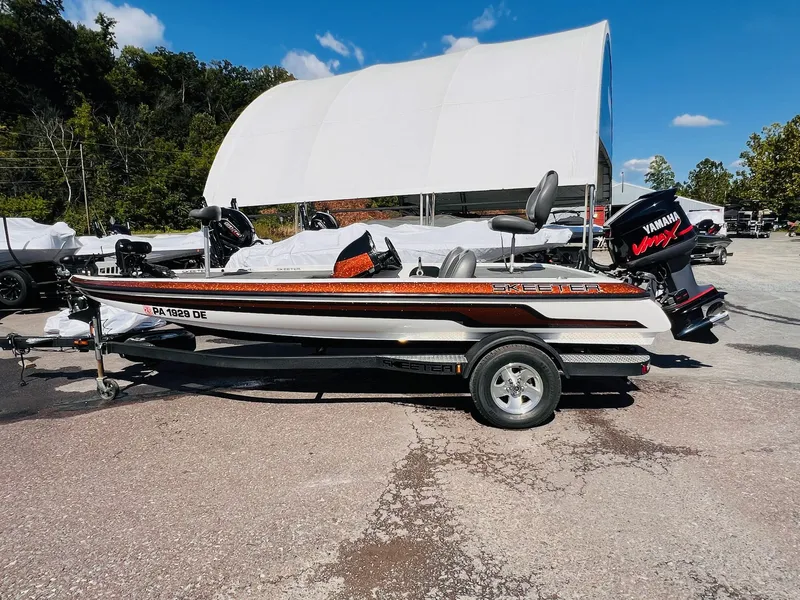 Slide: The Image of Skeeter ZX190 2010 - 26