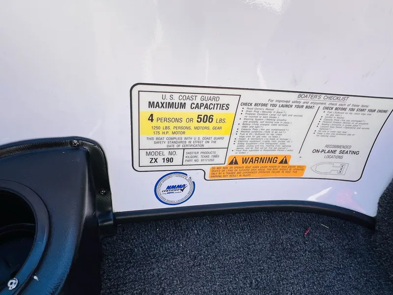 Slide: The Image of Skeeter ZX190 2010 - 27