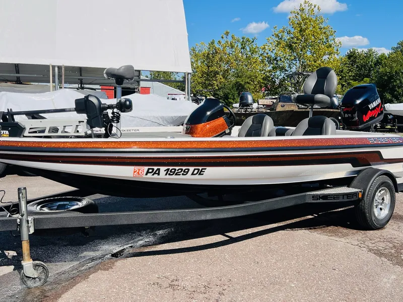 Slide: The Image of Skeeter ZX190 2010 - 29