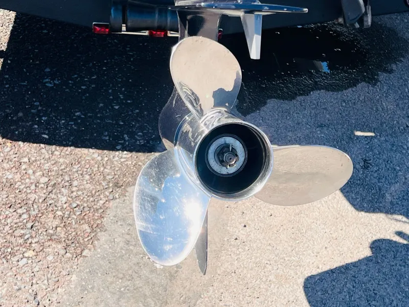 Slide: The Image of Skeeter ZX190 2010 - 31