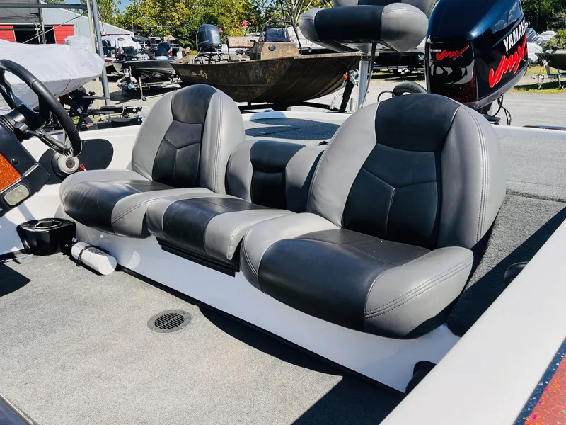 Slide: The Image of Skeeter ZX190 2010 - 35