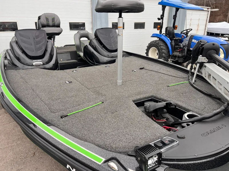 Slide: The Image of Nitro Z18 2018 - 24