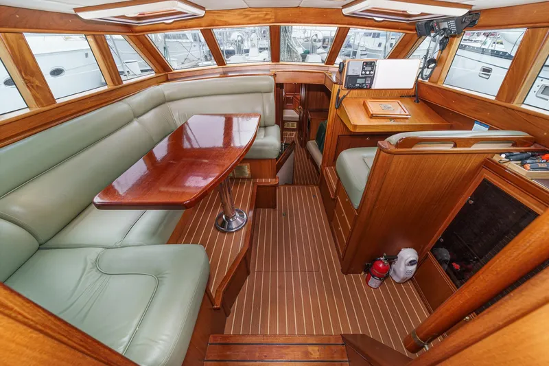 Slide: The Image of Roomy salon - 19