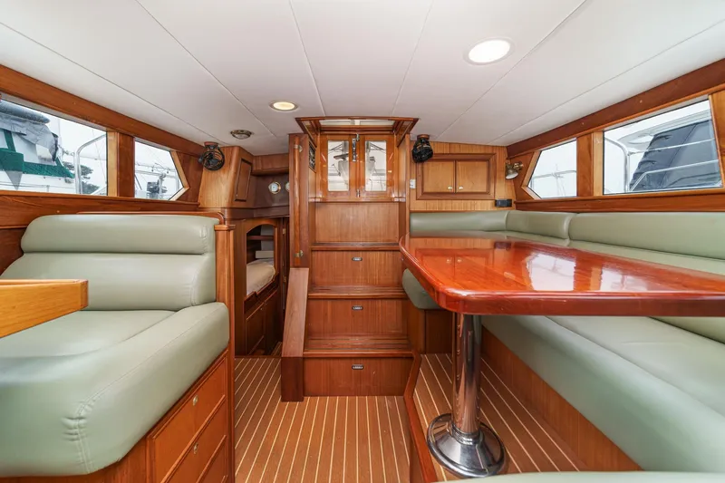 Slide: The Image of Salon - 22