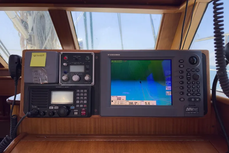 Slide: The Image of Interior helm navigation - 35