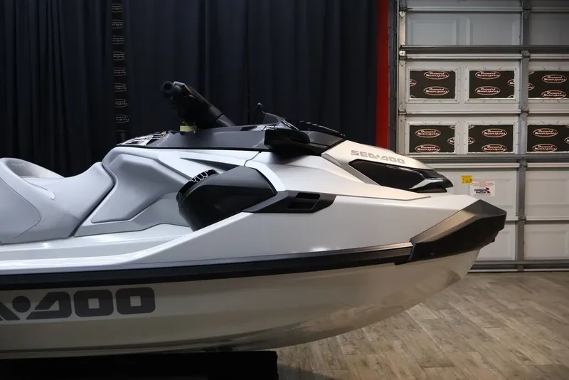 Slide: The Image of Sea-Doo GTX™ Limited 325 White Pearl Premium 2025 - 10