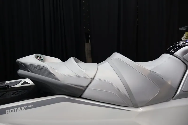 Slide: The Image of Sea-Doo GTX™ Limited 325 White Pearl Premium 2025 - 13