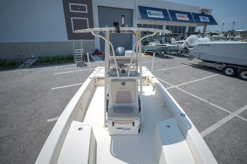 Slide: The Image of Pathfinder 2200 TRS 2016 - 11