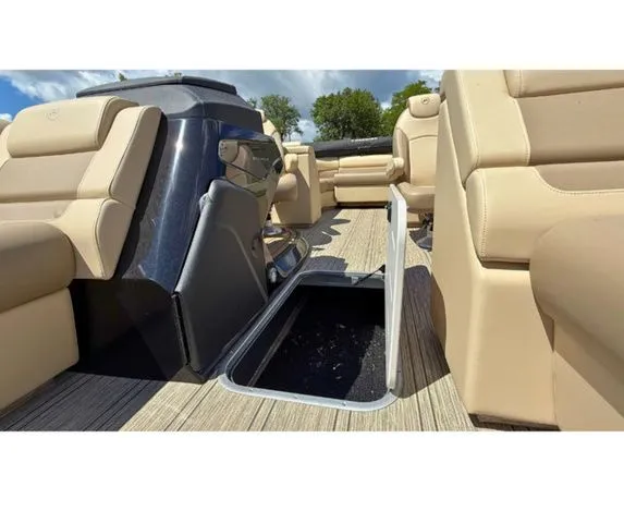 Slide: The Image of Premier 230 SunSation RF 2024 - 17