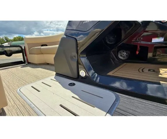 Slide: The Image of Premier 230 SunSation RF 2024 - 18