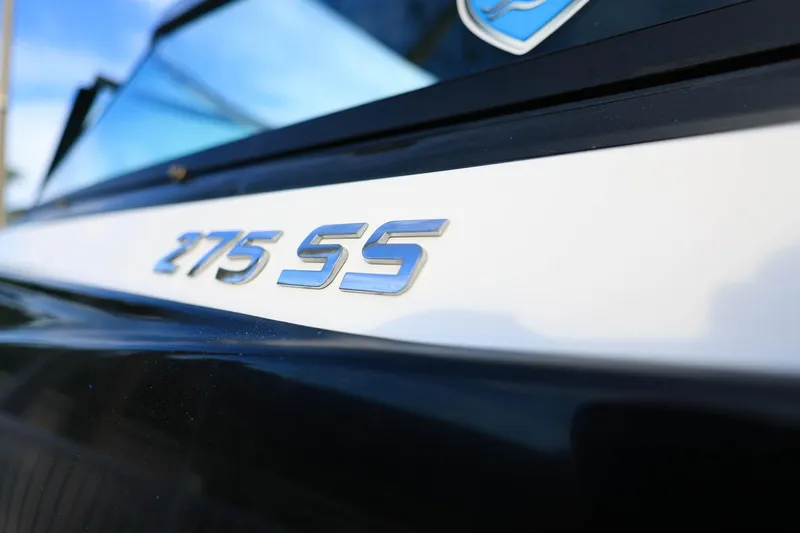 Slide: The Image of 2021 Monterey 275 Super Sport boat emblem close-up. - 29
