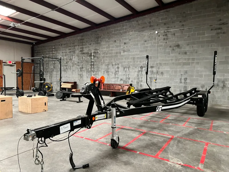 Slide: The Image of MasterCraft XT23 2022 - 19