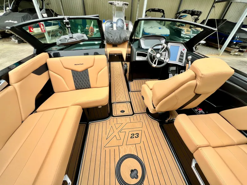 Slide: The Image of MasterCraft XT23 2022 - 3