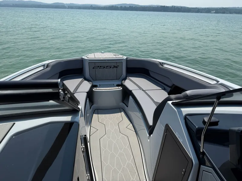 Slide: The Image of Yamaha 255 XD 2025 - 16