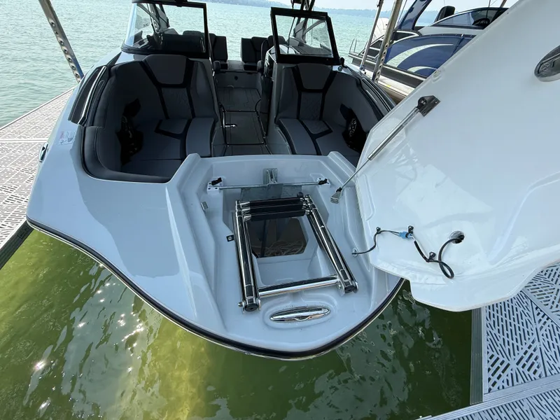 Slide: The Image of Yamaha 255 XD 2025 - 23