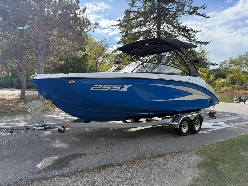 Slide: The Image of Yamaha 255 XD 2025 - 29