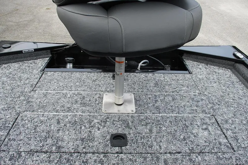 Slide: The Image of 2026 Tracker Pro 170 boat seat on textured deck. - 20