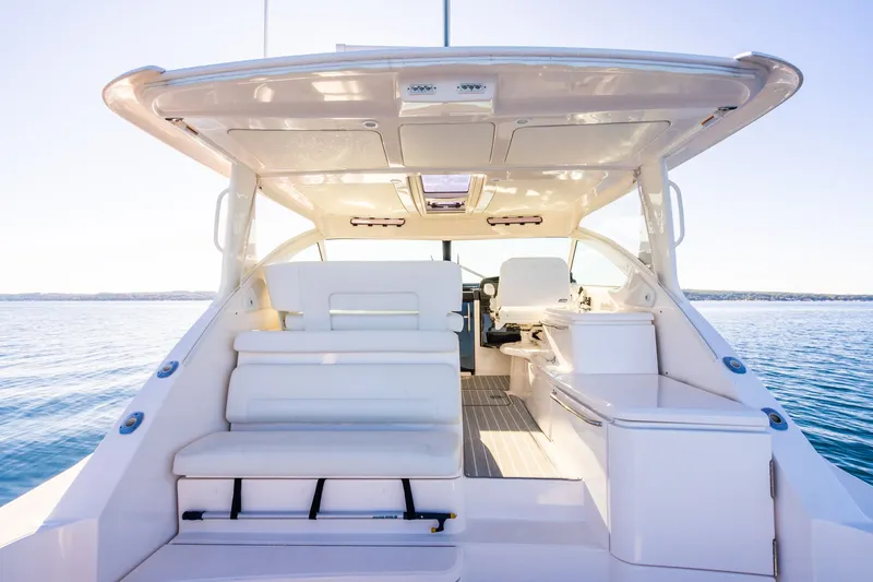 Slide: The Image of Tiara 4300 Open 2020 - 14