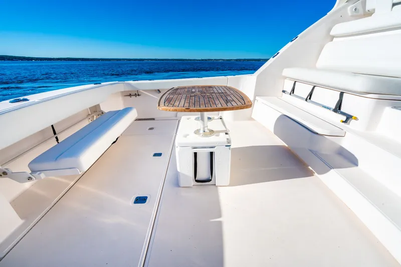 Slide: The Image of Tiara 4300 Open 2020 - 18