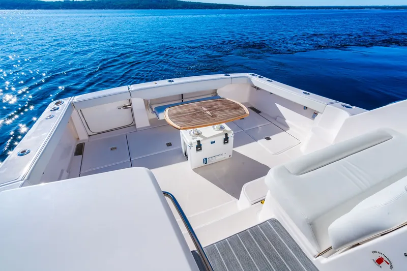 Slide: The Image of Tiara 4300 Open 2020 - 19