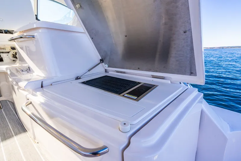 Slide: The Image of Tiara 4300 Open 2020 - 20