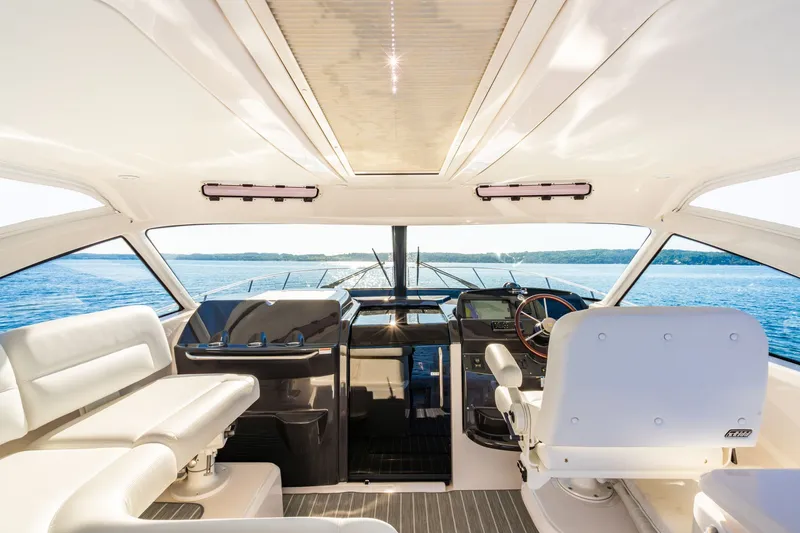 Slide: The Image of Tiara 4300 Open 2020 - 22