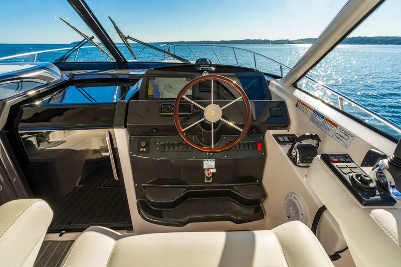 Slide: The Image of Tiara 4300 Open 2020 - 29