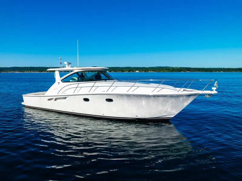 Slide: The Image of Tiara 4300 Open 2020 - 3