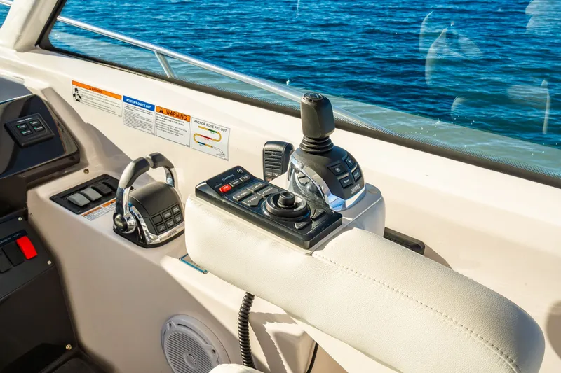 Slide: The Image of Tiara 4300 Open 2020 - 31