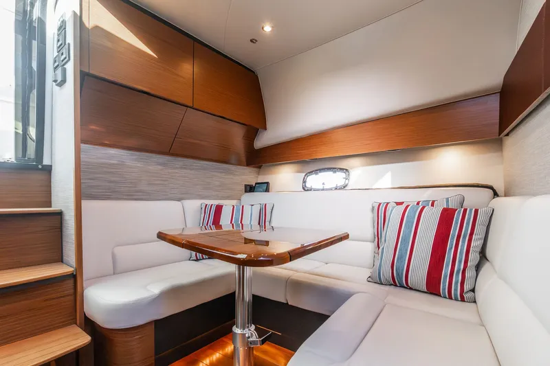 Slide: The Image of Tiara 4300 Open 2020 - 36