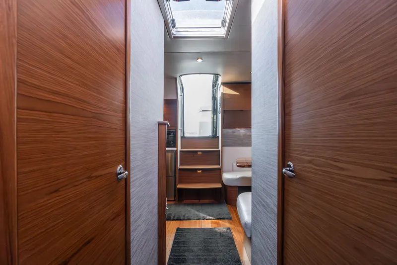 Slide: The Image of Tiara 4300 Open 2020 - 41