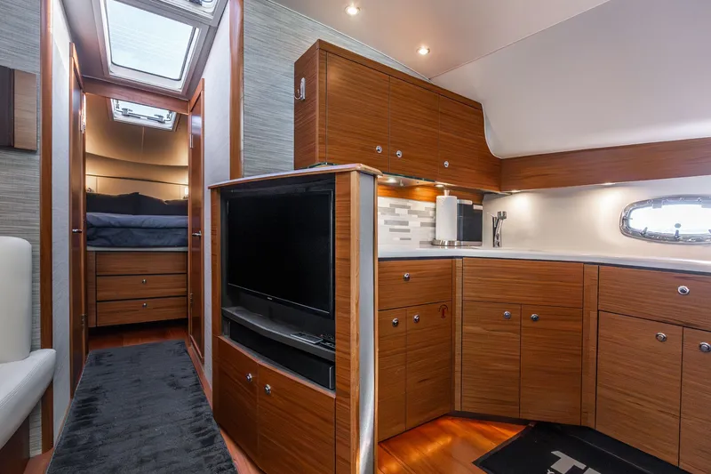 Slide: The Image of Tiara 4300 Open 2020 - 44