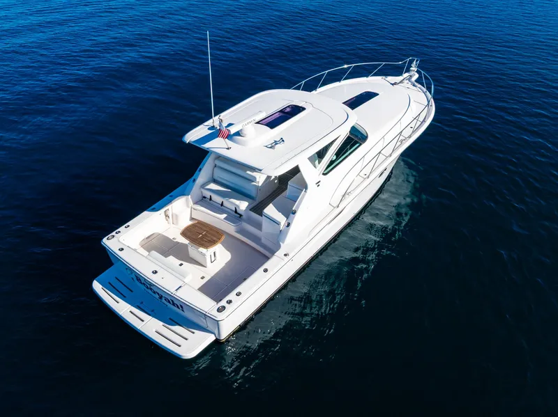 Slide: The Image of Tiara 4300 Open 2020 - 7