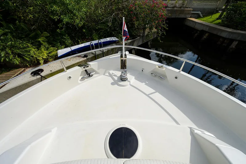 Slide: The Image of Lazzara 80 LOST TEXAN - Bow - 49