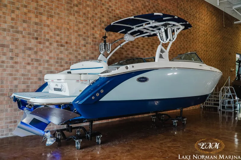 Slide: The Image of Cobalt R7 Surf 2019 - 2