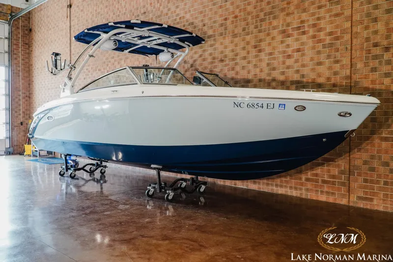 Slide: The Image of Cobalt R7 Surf 2019 - 3