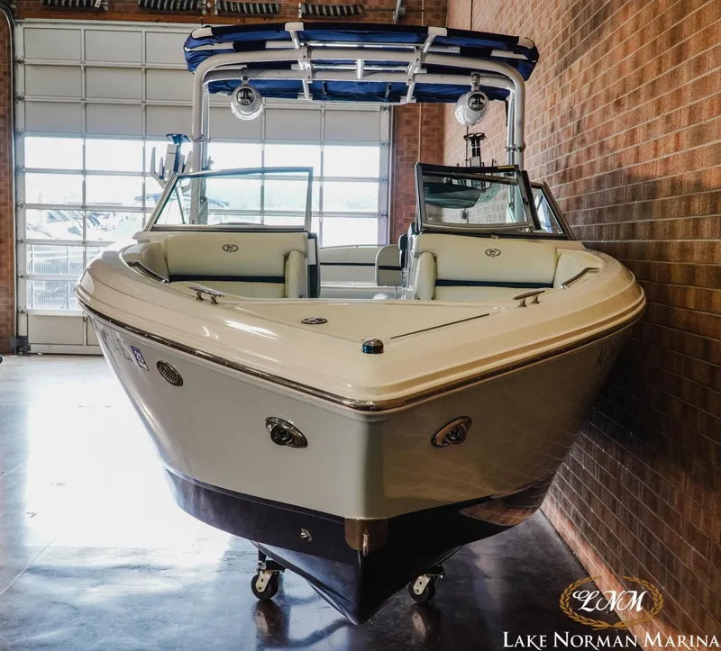 Slide: The Image of Cobalt R7 Surf 2019 - 4