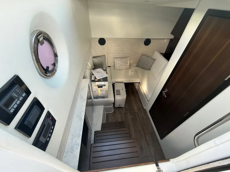 Slide: The Image of Cruisers 34 GLS OB 2022 - 31