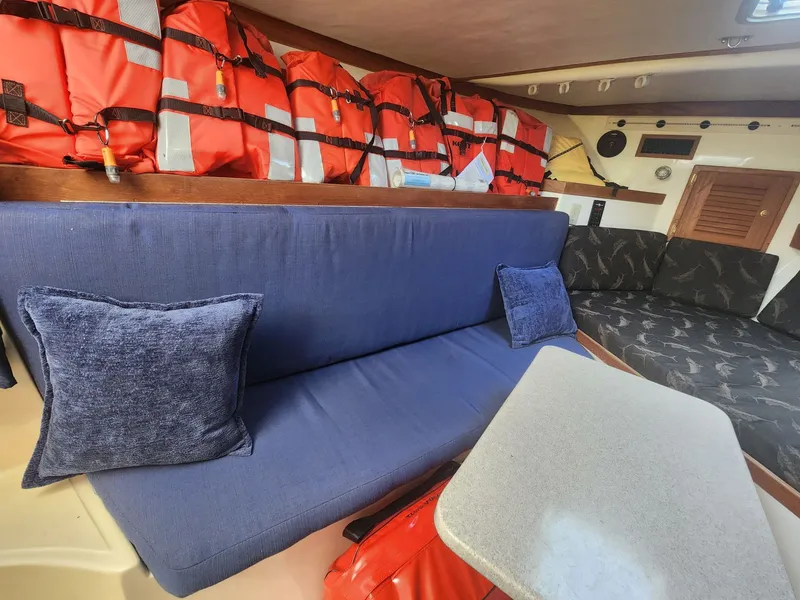 Slide: The Image of Albemarle 305 Express Fisherman 2002 - 10