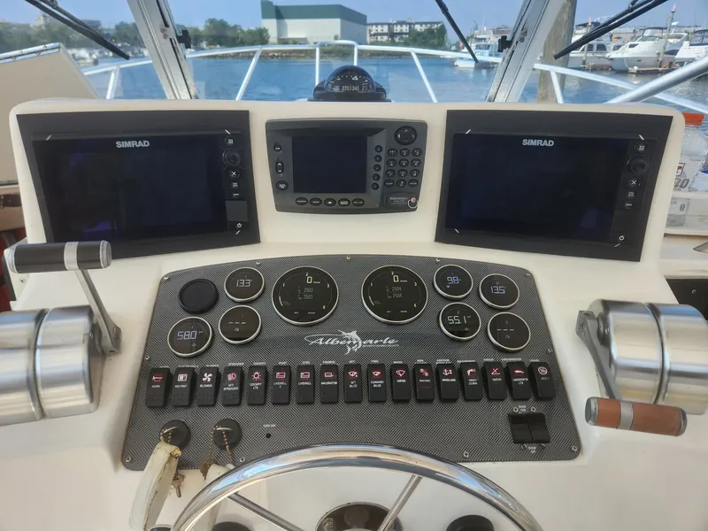 Slide: The Image of Albemarle 305 Express Fisherman 2002 - 5