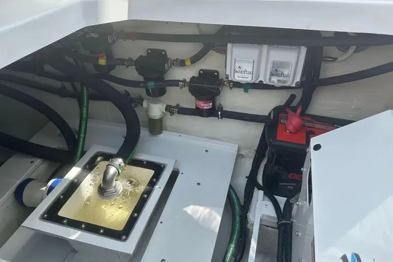 Slide: The Image of 2025 HCB 39 Speciale engine compartment with SmartPlug connections and battery setup. - 34