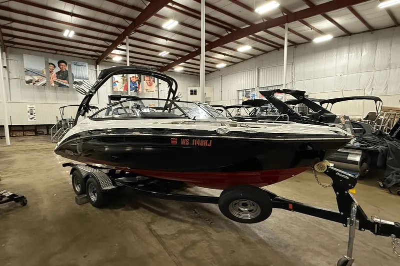 The Image of Yamaha 212 Limited S 2018 - 0