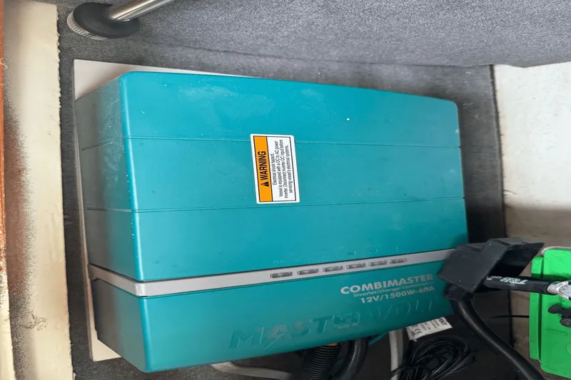 Slide: The Image of Sea Ray SDX 290 Outboard 2023 - 18