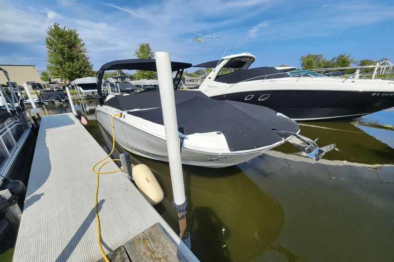 Slide: The Image of Sea Ray SDX 290 Outboard 2023 - 24