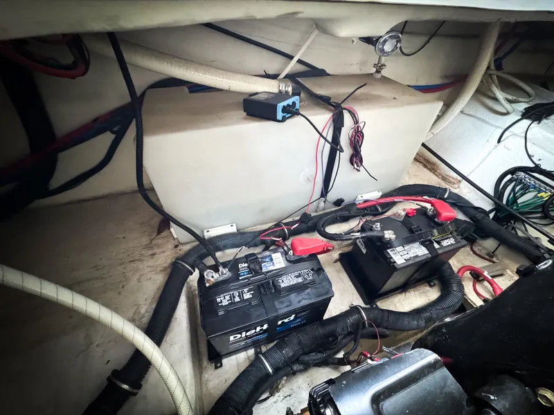 Slide: The Image of Rinker 290 Express 2016 - 56