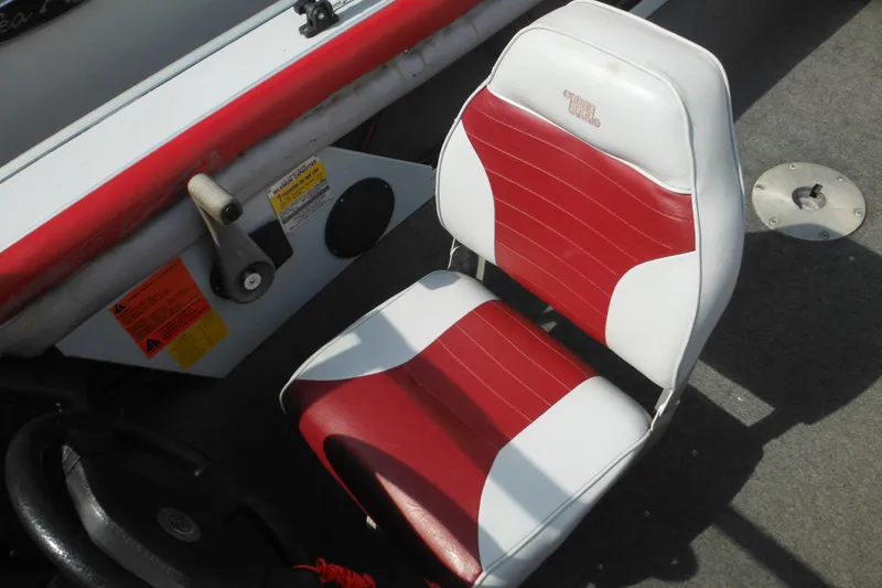Slide: The Image of Red and white seat in 1993 Sea Nymph SS175 Fish-n-ski boat interior. - 21