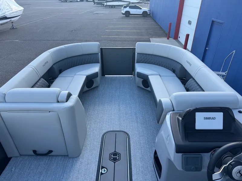 Slide: The Image of Harris Cruiser 230 2026 - 35
