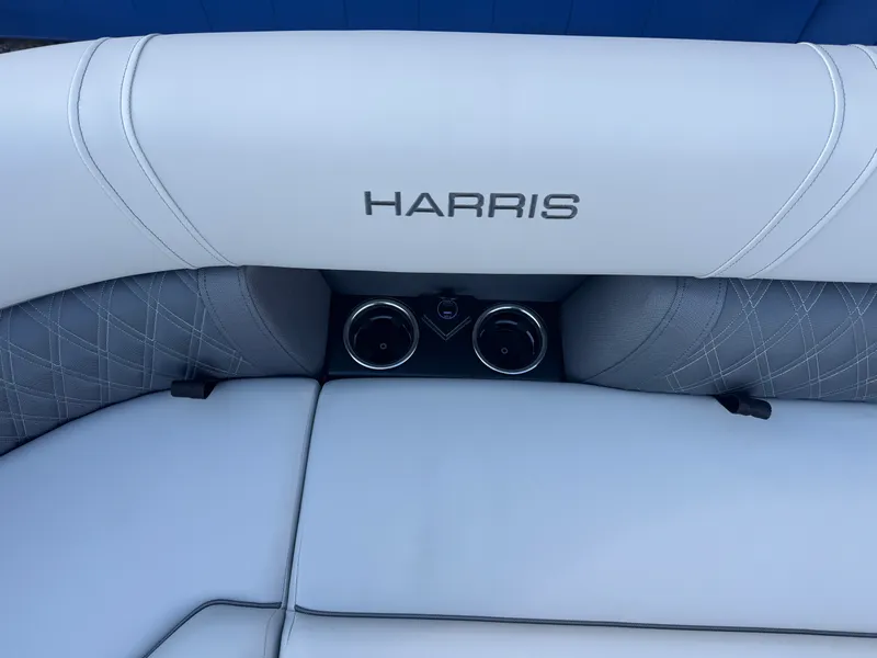 Slide: The Image of Harris Cruiser 230 2026 - 43