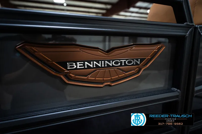 Slide: The Image of 2026 Bennington 22 MSB logo on boat, displayed at Reeder Trausch Marine. - 51